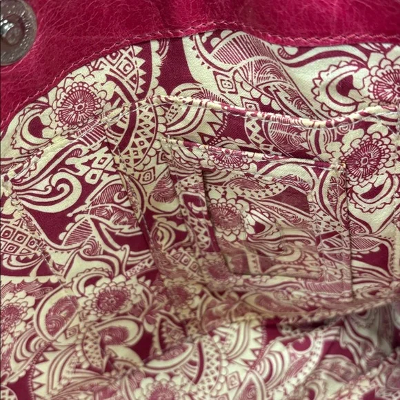 Lovely HOBO leather bag. - Picture 10 of 16